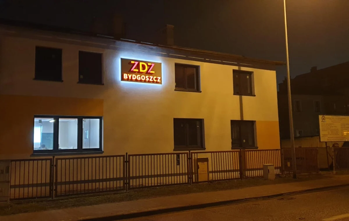 Remont i modernizacja obiektu w Czersku – realizacja Centrum Usług Branżowych